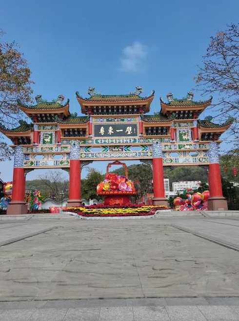 石壁山名胜古迹风景区 石壁山休闲钓场收费标准